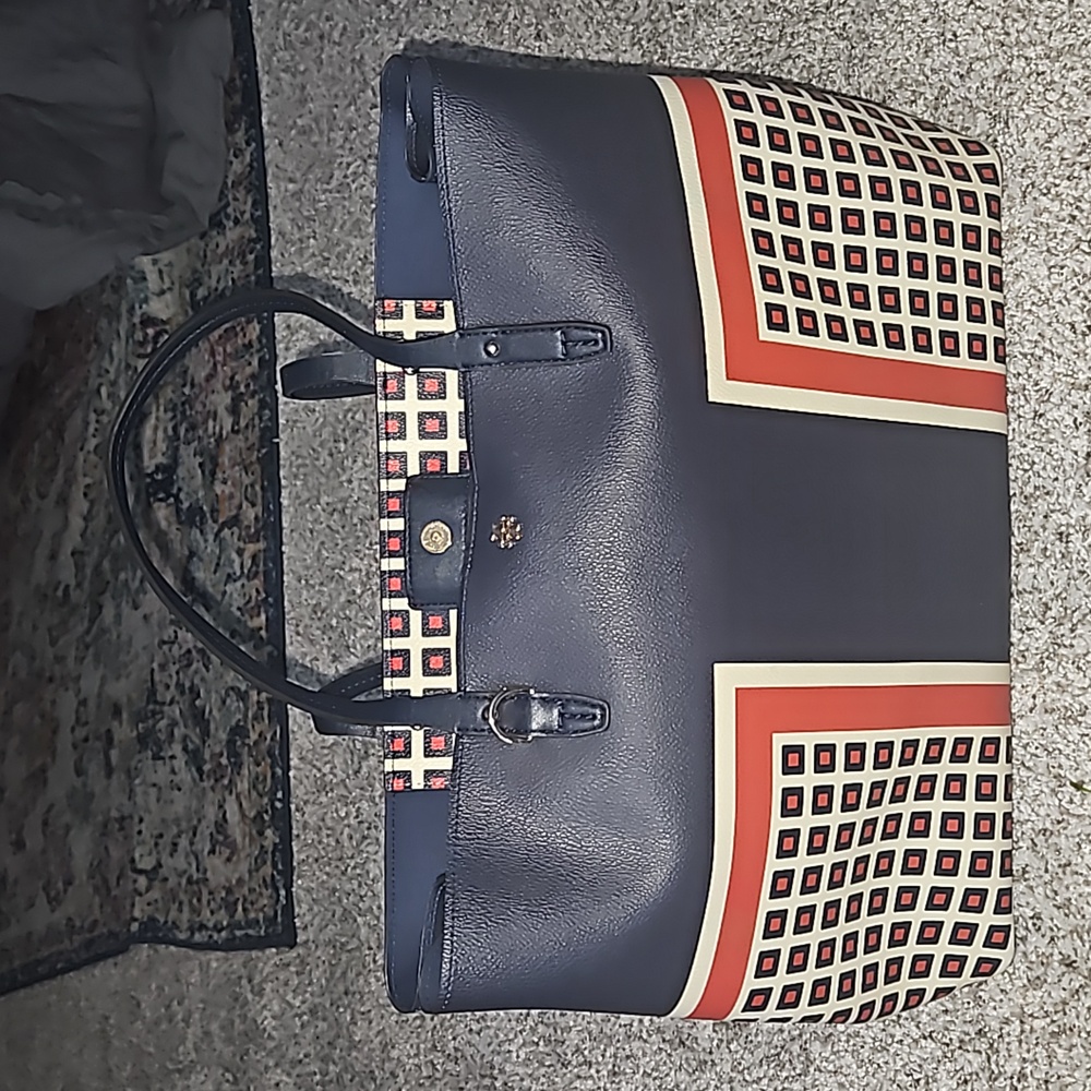 Tory burch kerrington t tote